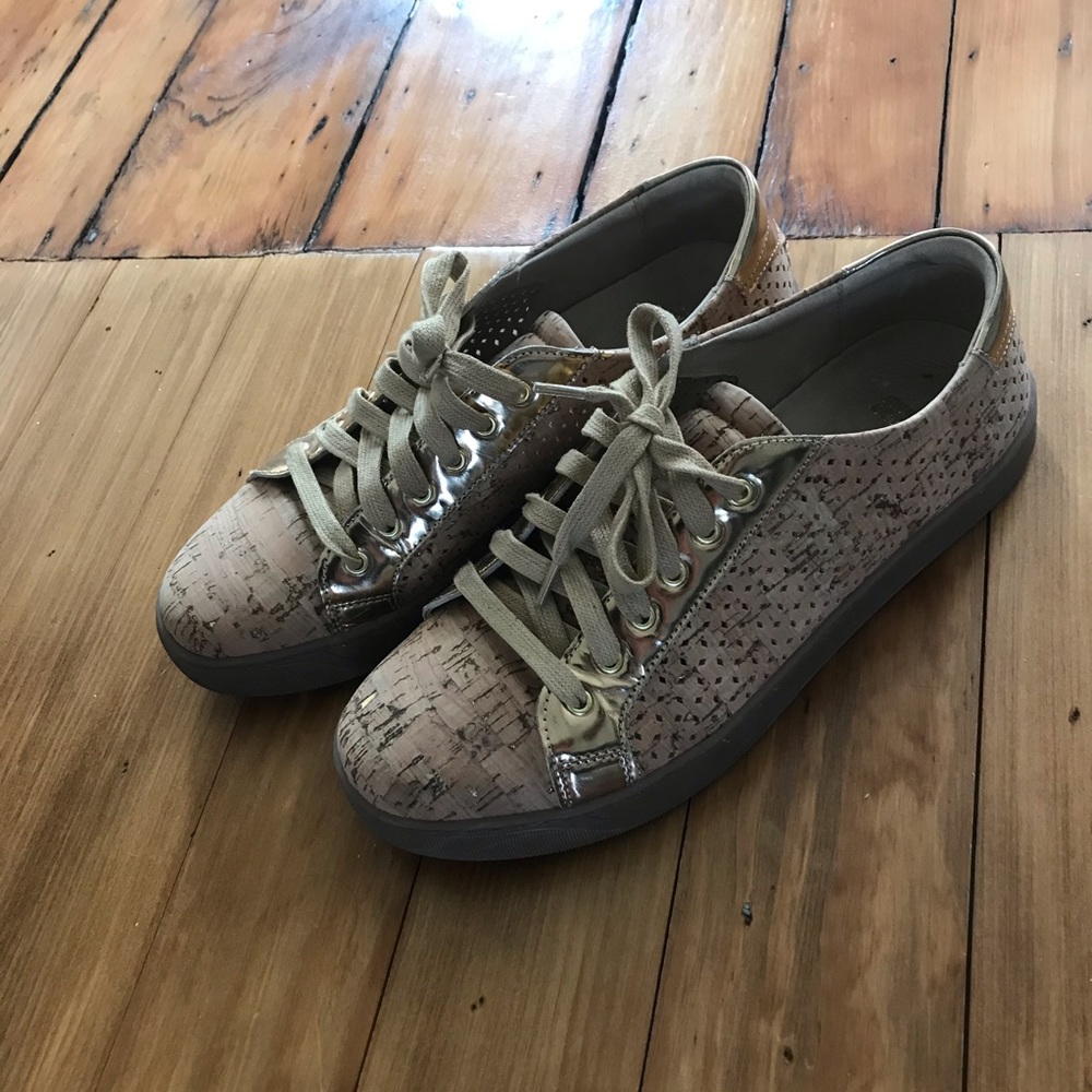 Cork Johnston and Murphy 8.5 sneaker
